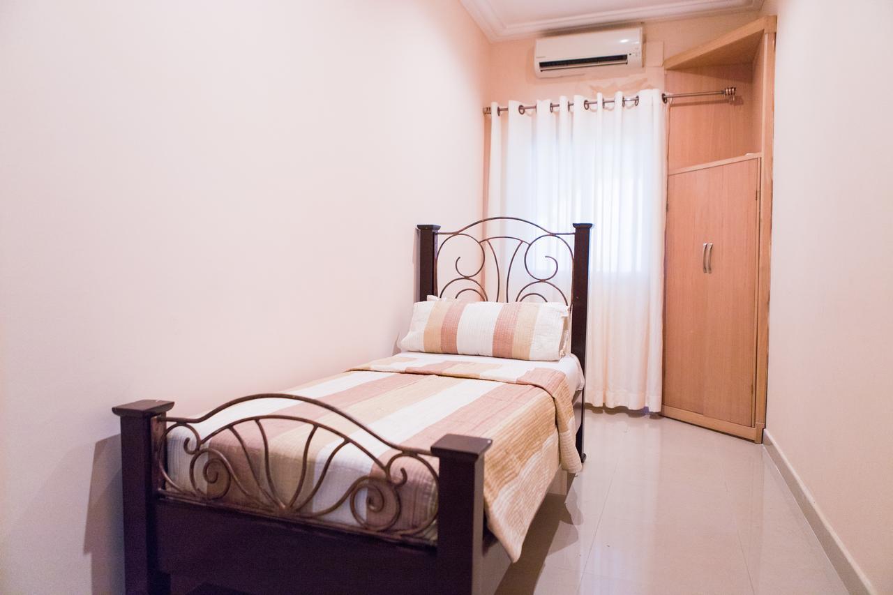 Maxwell Court Apartments 阿克拉 外观 照片